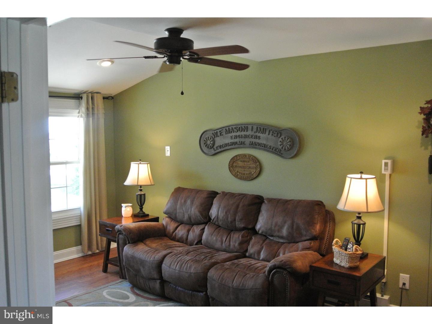 36 Canary Road Levittown, PA 19057 - Photo 9 of 23 Family Room