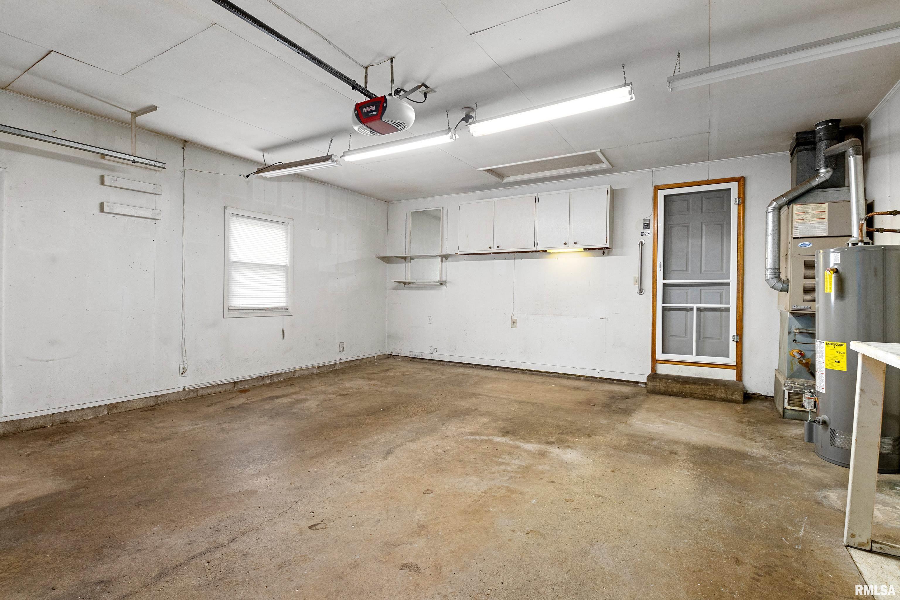 2825 Deveron Circle Pekin, IL 61554 - Photo 12 of 36