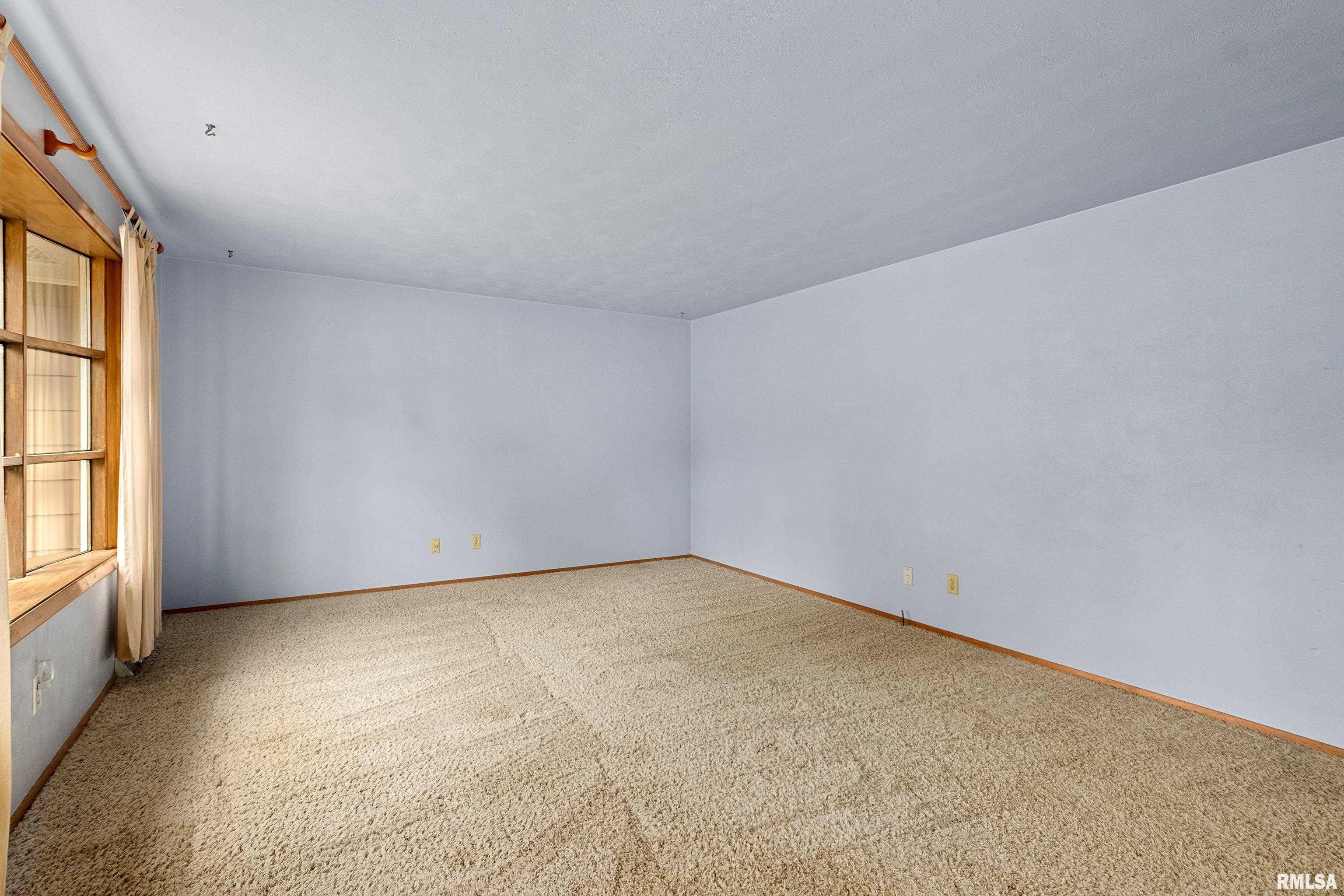 2825 Deveron Circle Pekin, IL 61554 - Photo 14 of 36