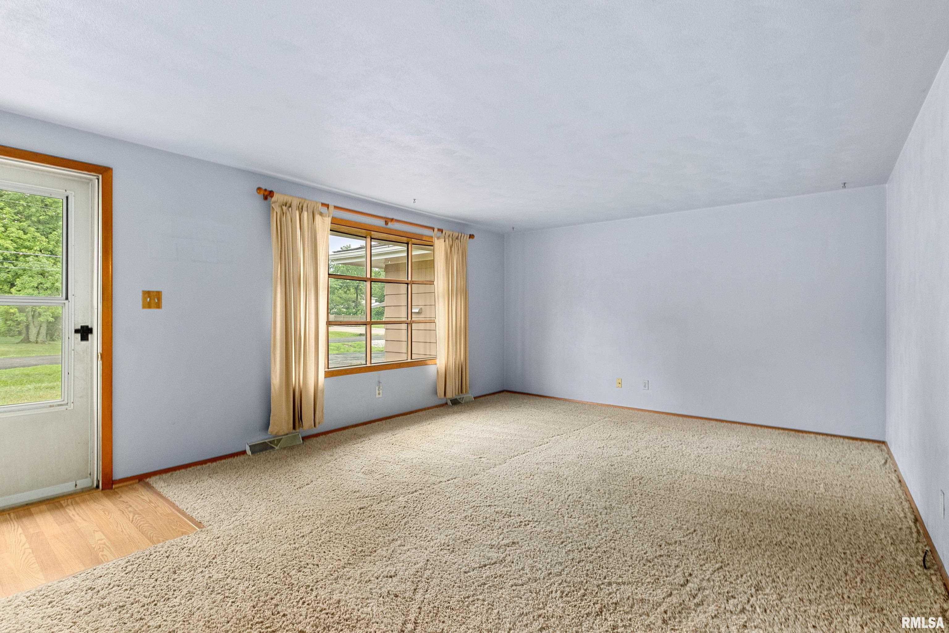 2825 Deveron Circle Pekin, IL 61554 - Photo 15 of 36