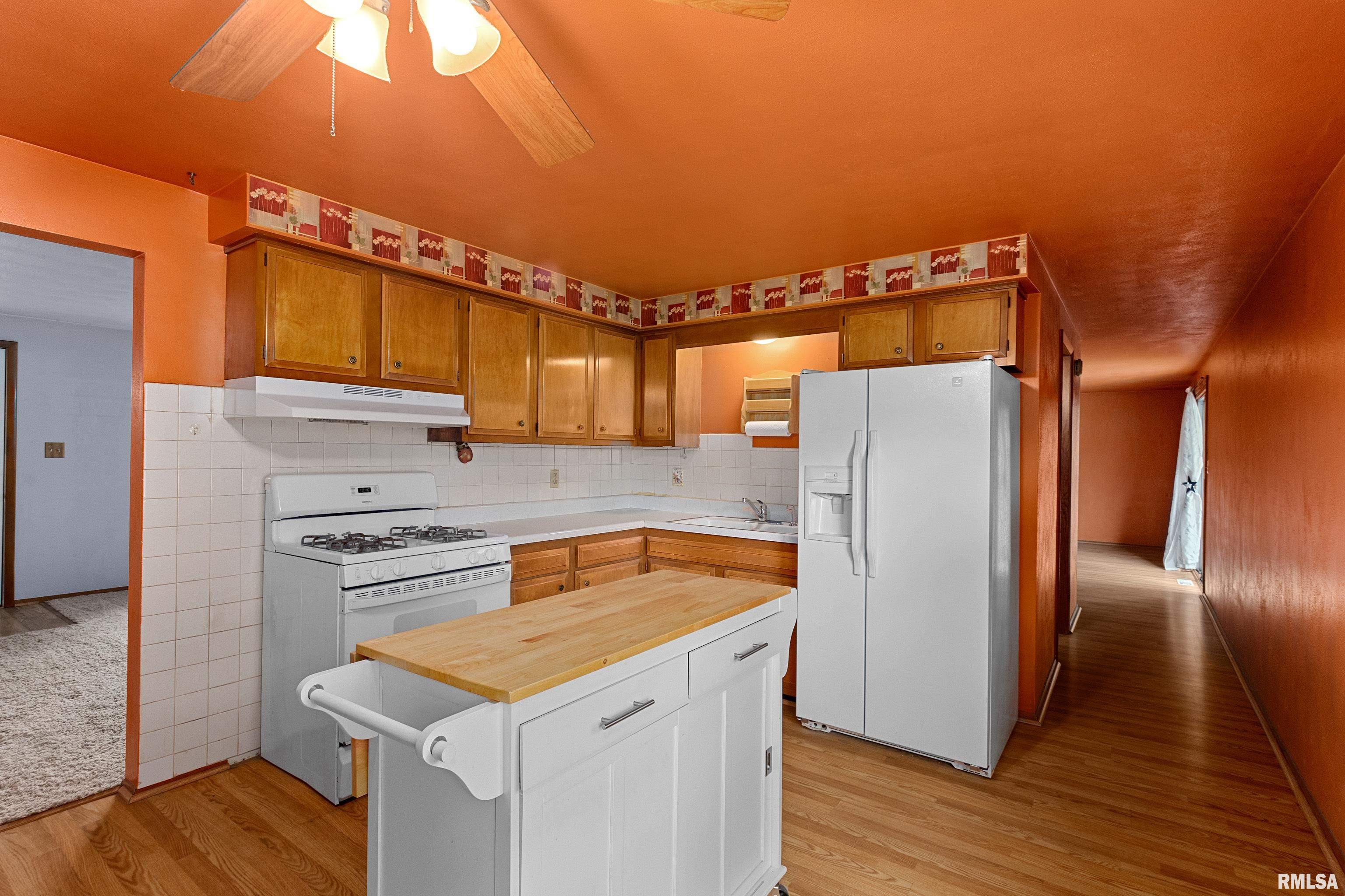 2825 Deveron Circle Pekin, IL 61554 - Photo 19 of 36