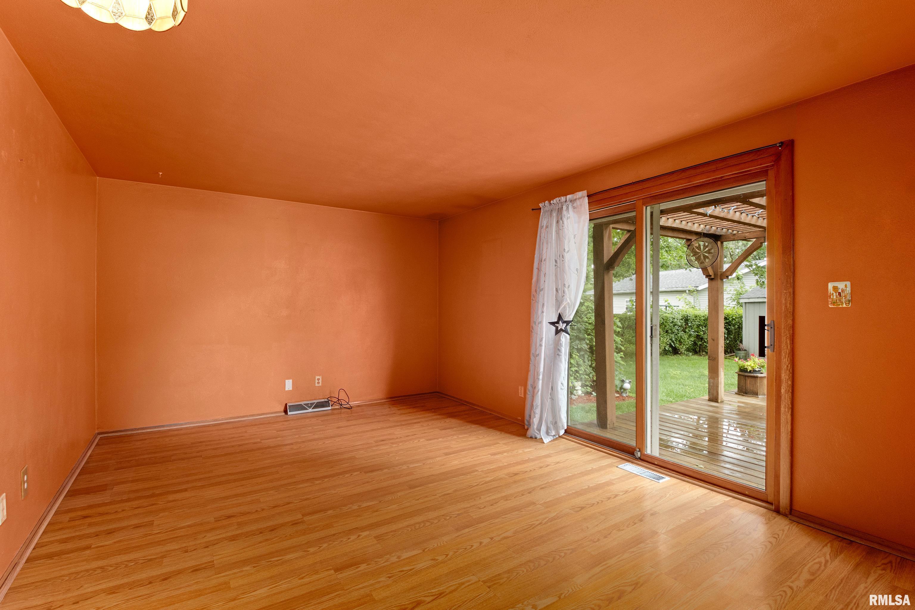 2825 Deveron Circle Pekin, IL 61554 - Photo 23 of 36