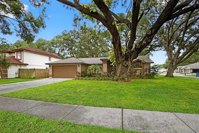 $365,000 | 1701 Staysail Drive, Valrico, FL 33594