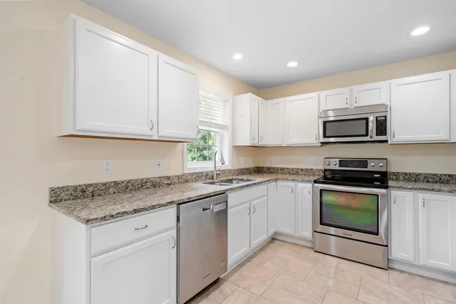 $469,900 | 20 Linny Lane, Laconia, NH 03246