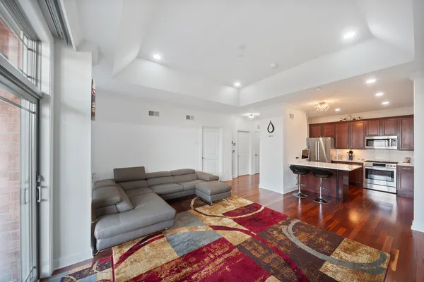 $427,900 | 100 Prairie Park Drive, Unit 207, Wheeling, IL 60090