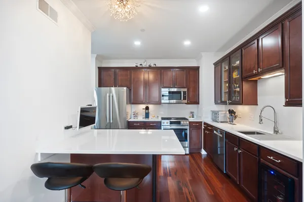 $427,900 | 100 Prairie Park Drive, Unit 207, Wheeling, IL 60090