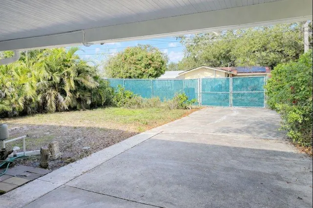 $429,000 | 5721 10th Avenue North, St. Petersburg, FL 33710