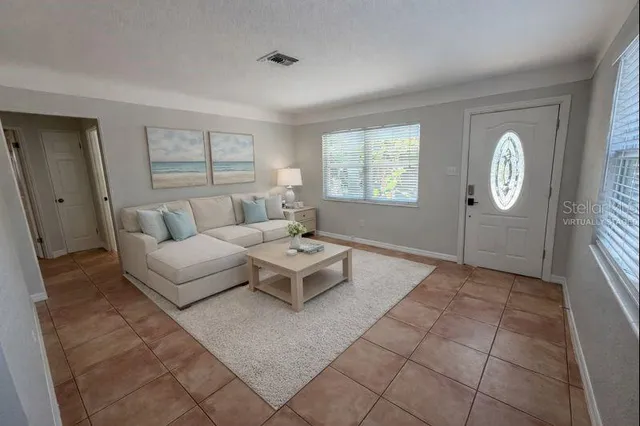 $429,000 | 5721 10th Avenue North, St. Petersburg, FL 33710