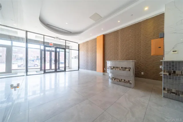 $564,000 | 62-98 Woodhaven Boulevard, Unit 4M | Middle Village