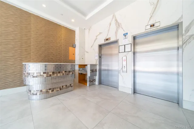 $564,000 | 62-98 Woodhaven Boulevard, Unit 4M | Middle Village