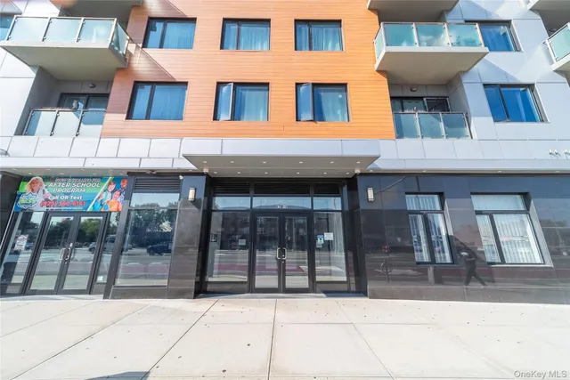 $564,000 | 62-98 Woodhaven Boulevard, Unit 4M | Middle Village