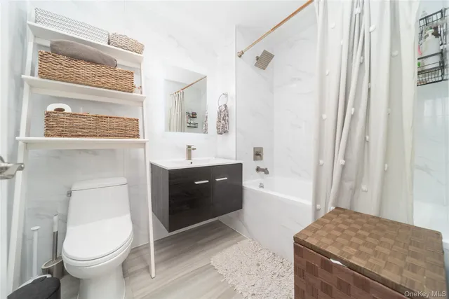 $564,000 | 62-98 Woodhaven Boulevard, Unit 4M | Middle Village