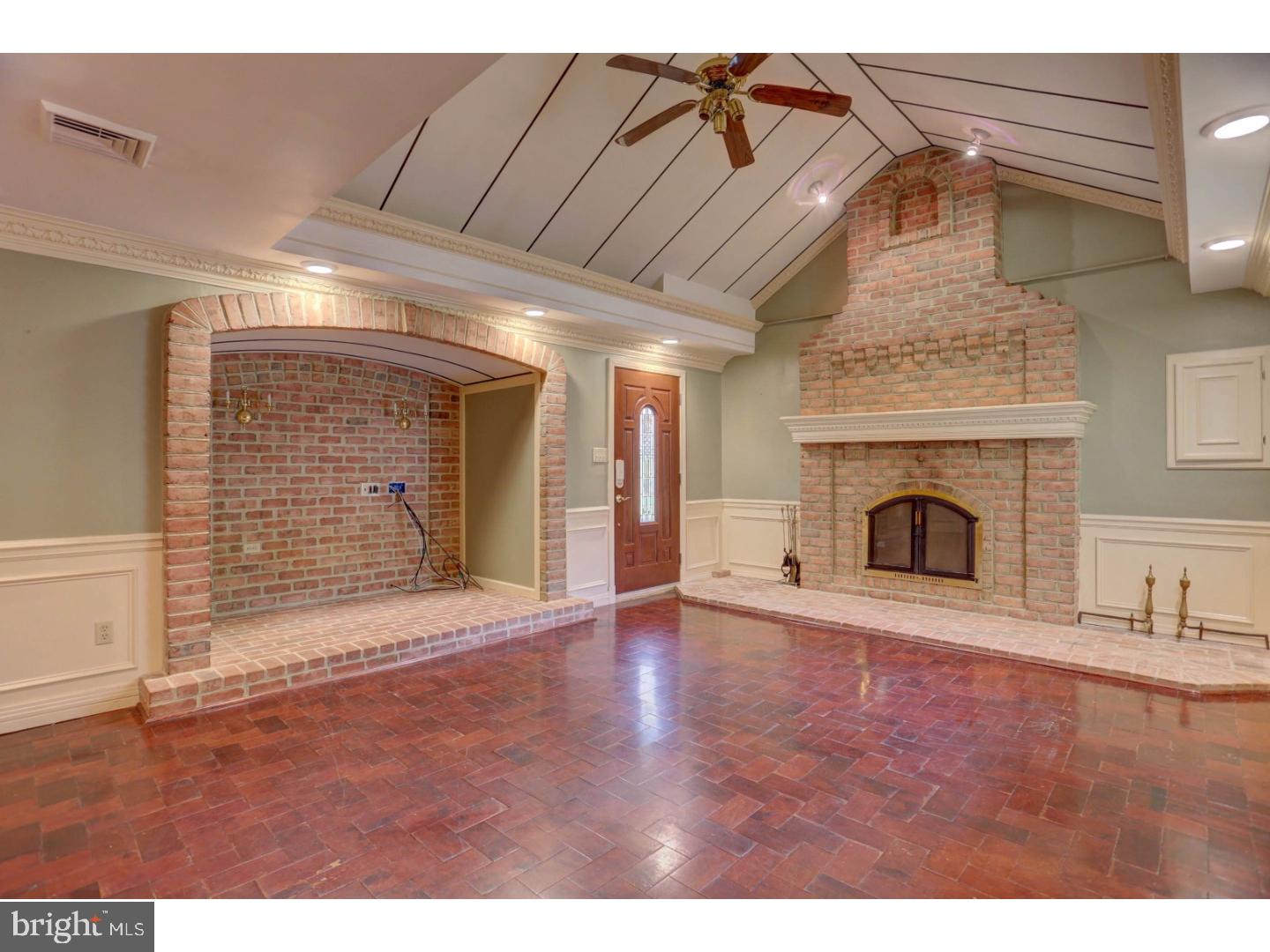 560 Truce Road New Providence, PA 17560 - Photo 3 of 14
