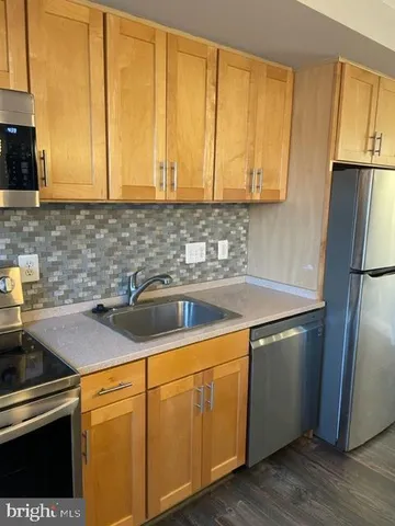 $1,550 | 210 Oakwood Street Southeast, Unit 308, Washington, DC 20032