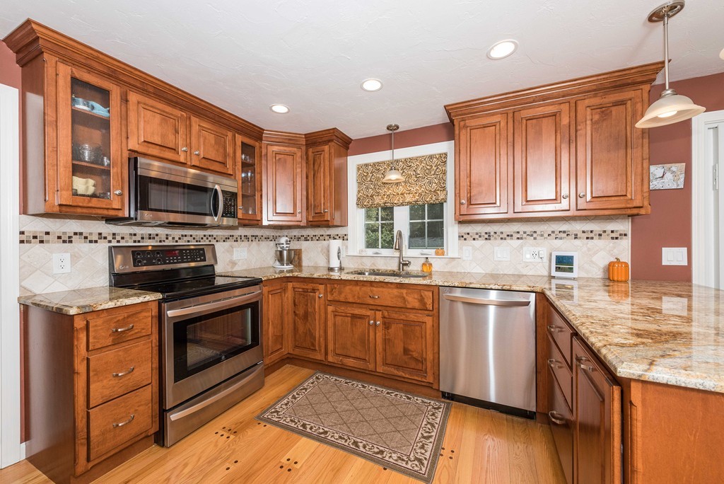 15 Chilmark Road Franklin, MA 02038 - Photo 7 of 29 Gallery Image 7