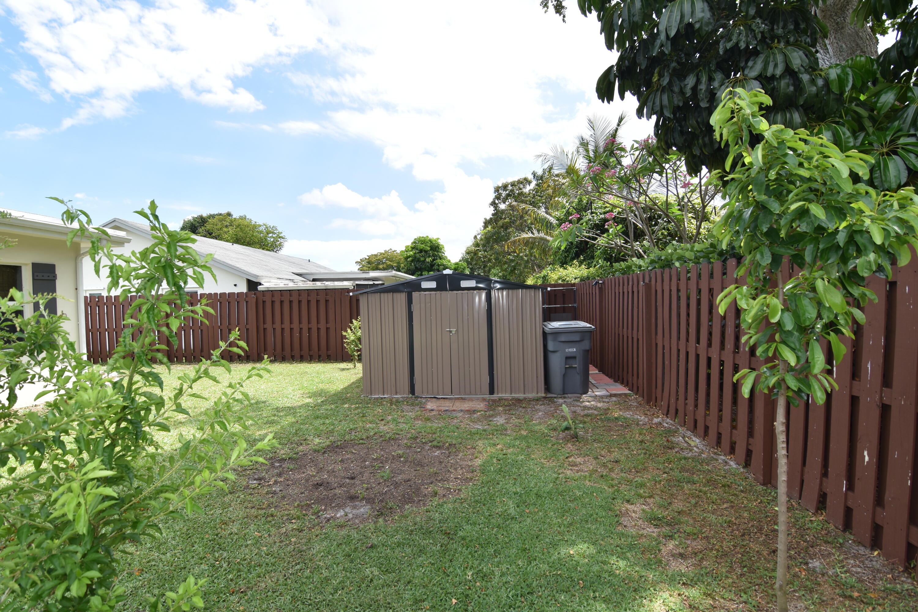 19287 Liberty Road Boca Raton, FL 33434 - Photo 20 of 20 STORAGE SHED