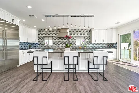 $3,350,000 | 4544 Daleridge Road, La Canada Flintridge, CA 91011