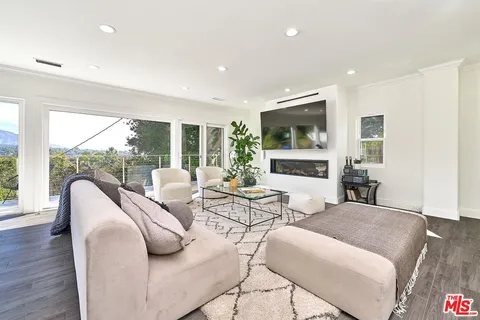 $3,350,000 | 4544 Daleridge Road, La Canada Flintridge, CA 91011
