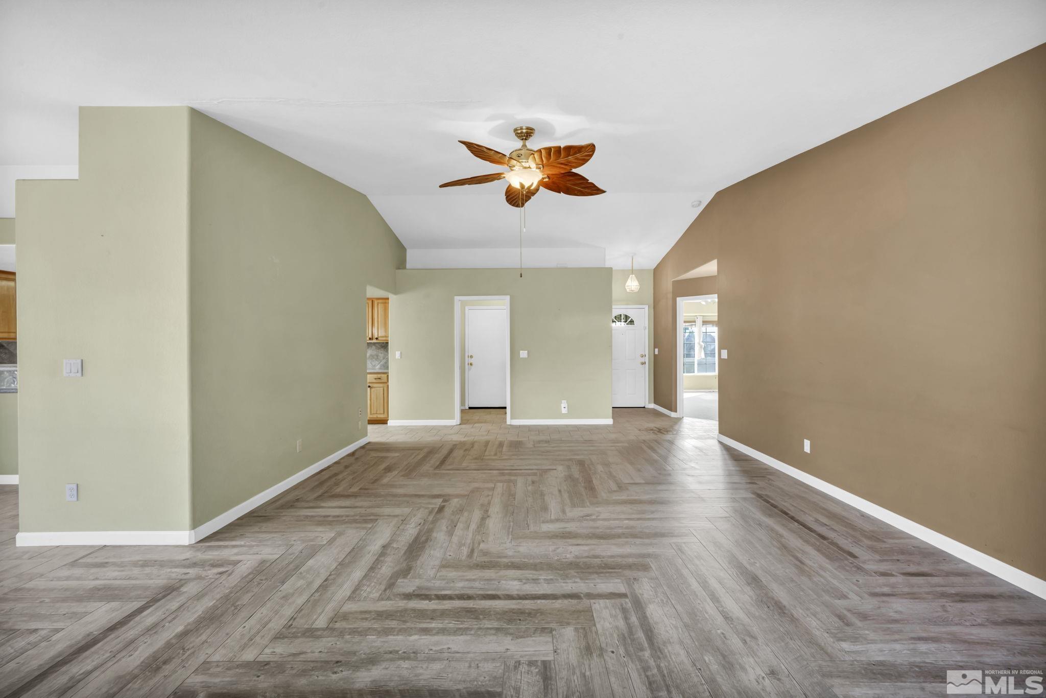 941 Ruddy Court Sparks, NV 89441 - Photo 5 of 40 Photo 5