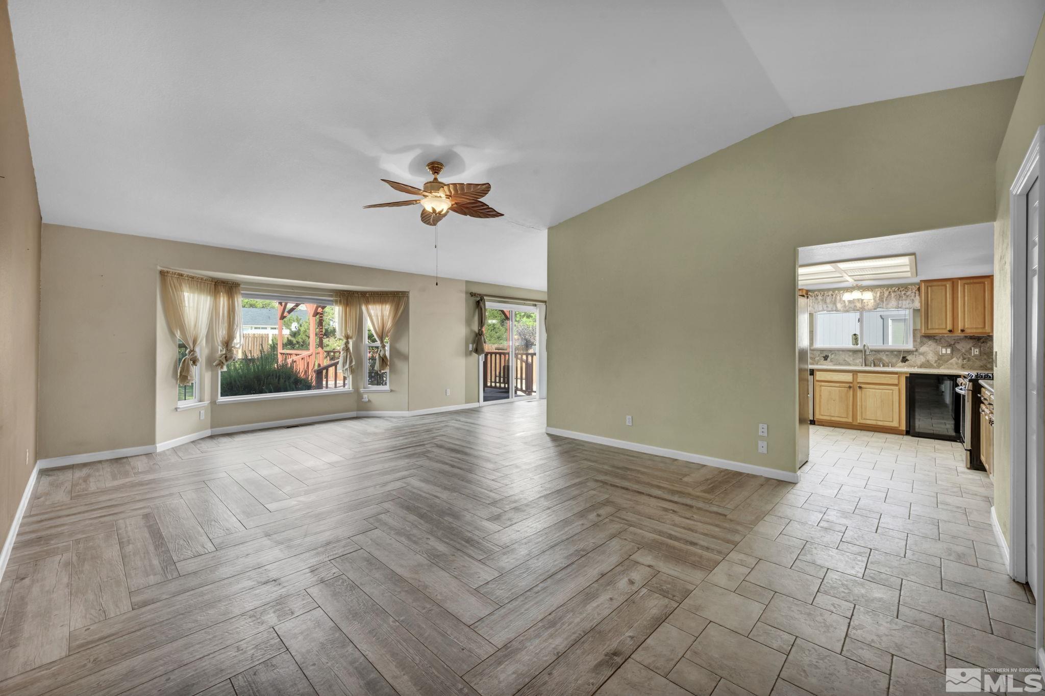 941 Ruddy Court Sparks, NV 89441 - Photo 7 of 40 Photo 7