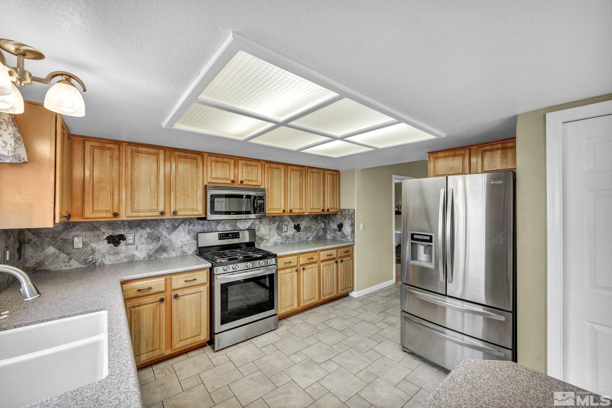 941 Ruddy Court Sparks, NV 89441 - Photo 10 of 40 Photo 10