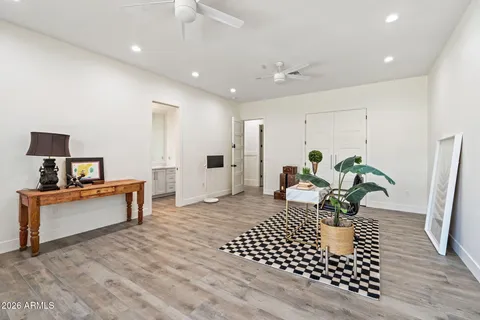 $1,890,627 | 1811 East Claremont Street, Phoenix, AZ 85016