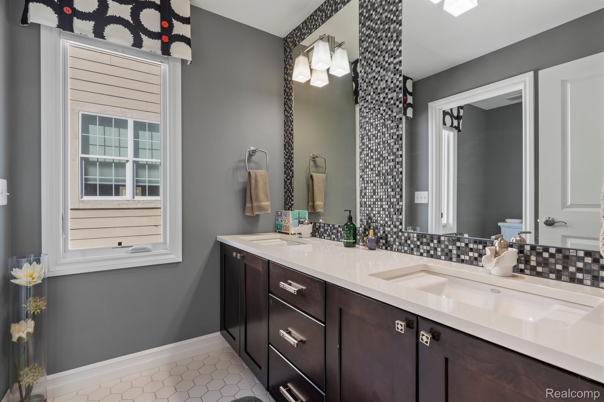 858 Cumberland Ridge Court Rochester, MI 48307 - Photo 51 of 63 Gallery Image 51