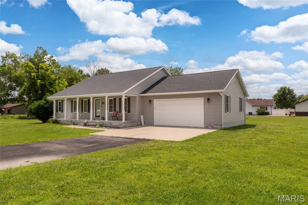 12063 Strawberry Road Carbondale, IL 62901 - Photo 4 of 36