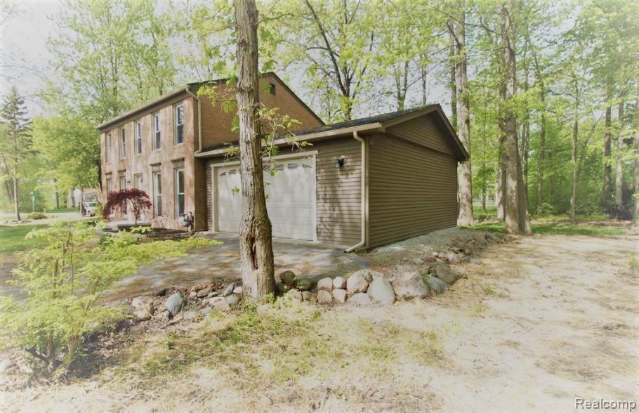 48008 Fuller Road Chesterfield, MI 48051 - Photo 2 of 46