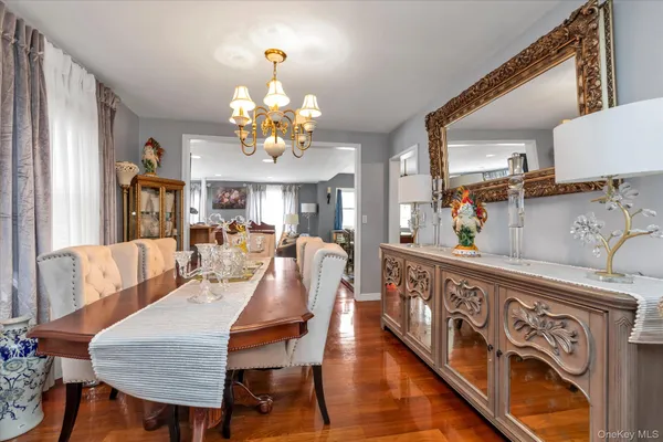 $799,000 | 7 Willowbrook Lane, Freeport, NY 11520