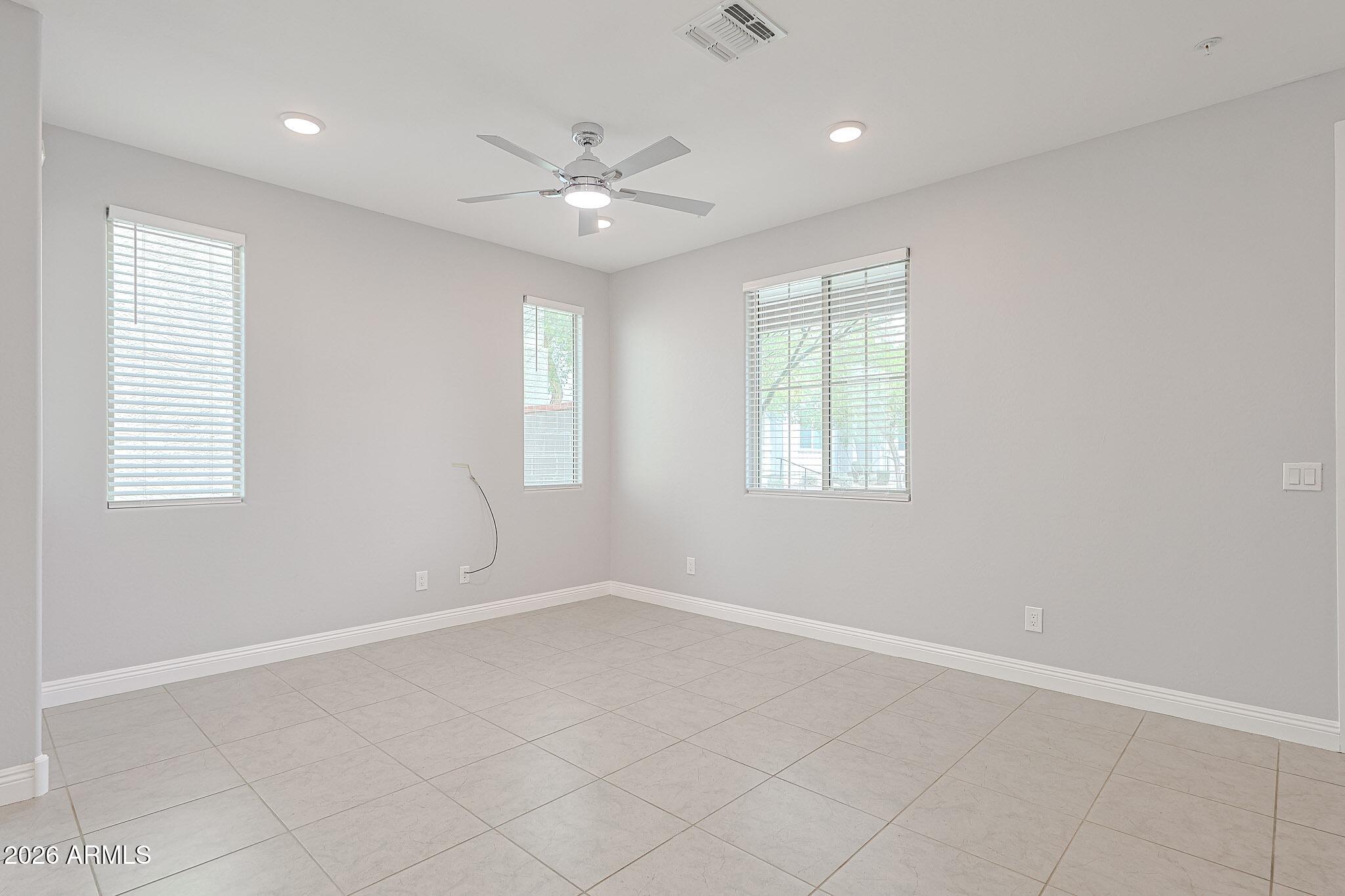 2516 North Stone Hill Road Buckeye, AZ 85396 - Photo 5 of 31 BV (18)