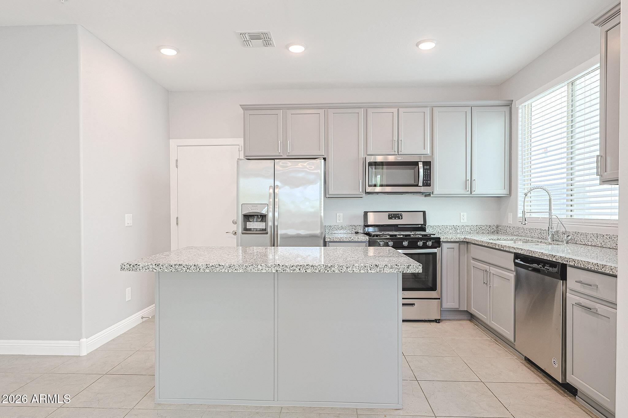 2516 North Stone Hill Road Buckeye, AZ 85396 - Photo 8 of 31 BV (21)