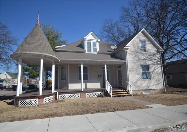 $385,000 | 23 West Laurel Street, Millstadt, IL 62260