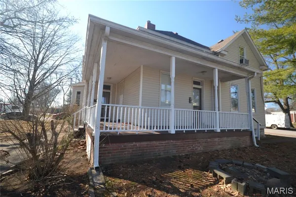 $385,000 | 23 West Laurel Street, Millstadt, IL 62260