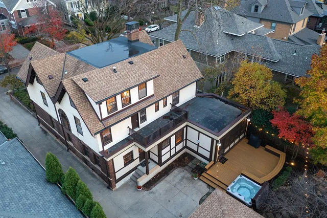 $1,299,000 | 1770 Knox Avenue South, Minneapolis, MN 55403