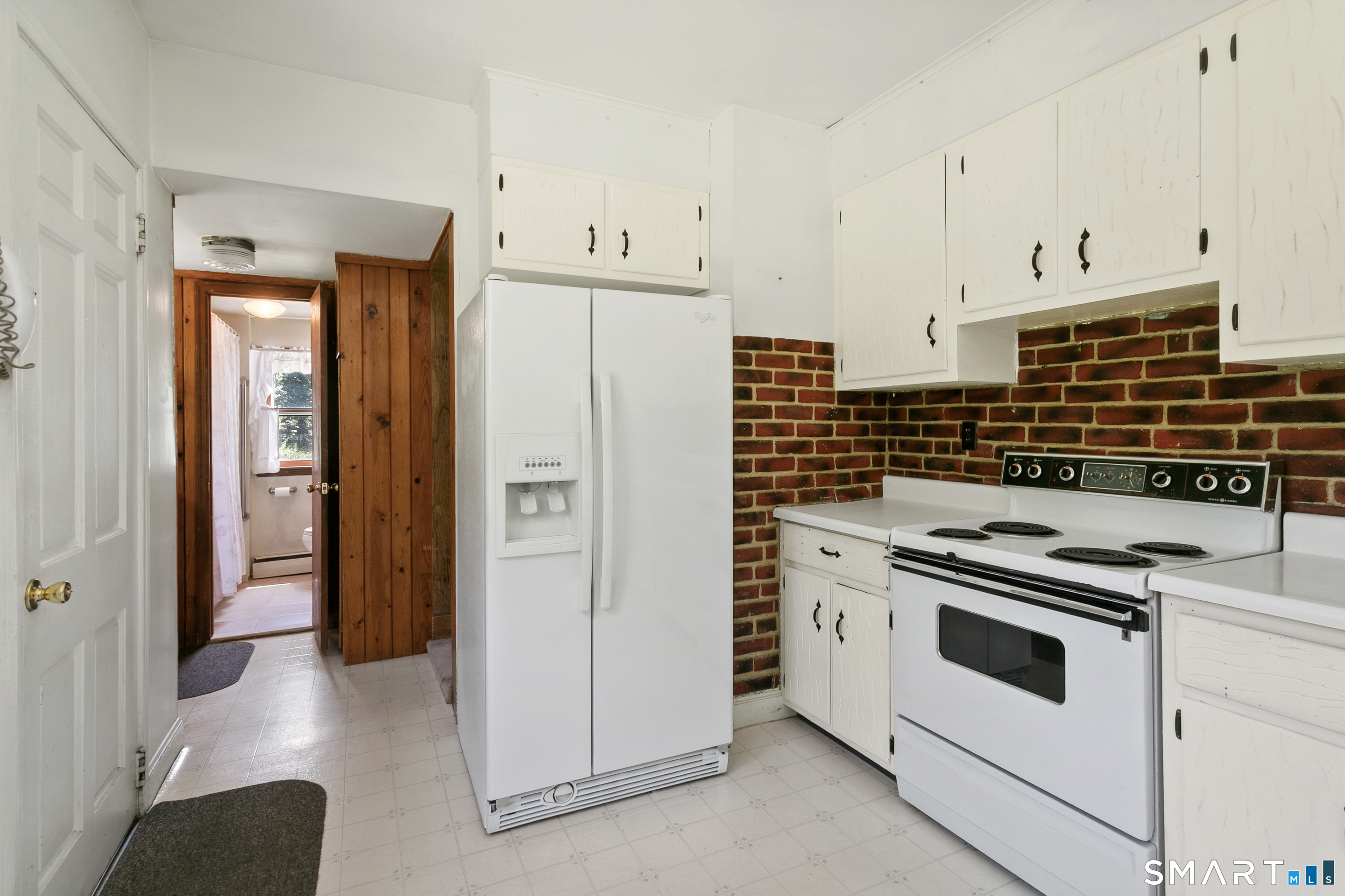 11 Bear Mountain Road New Fairfield, CT 06812 - Photo 8 of 30