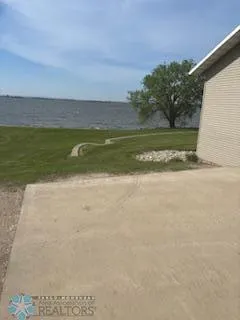 $544,000 | 13902 87th Street Southeast, Milnor, ND 58060