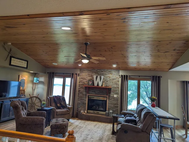 $559,000 | 13902 87th Street Southeast, Milnor, ND 58060