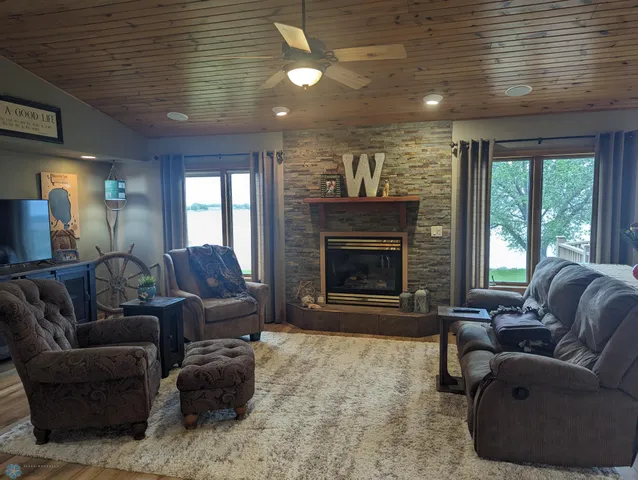 $559,000 | 13902 87th Street Southeast, Milnor, ND 58060