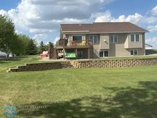 $544,000 | 13902 87th Street Southeast, Milnor, ND 58060