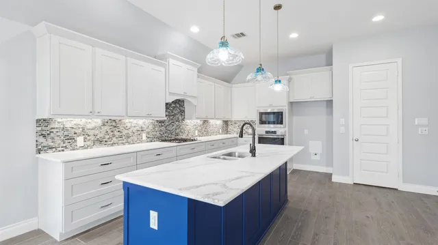 $399,700 | 302 Trillium Park Loop, Conroe, TX 77304