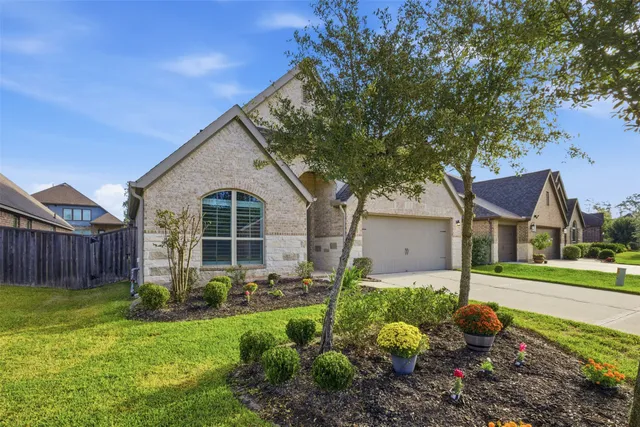 $399,700 | 302 Trillium Park Loop, Conroe, TX 77304