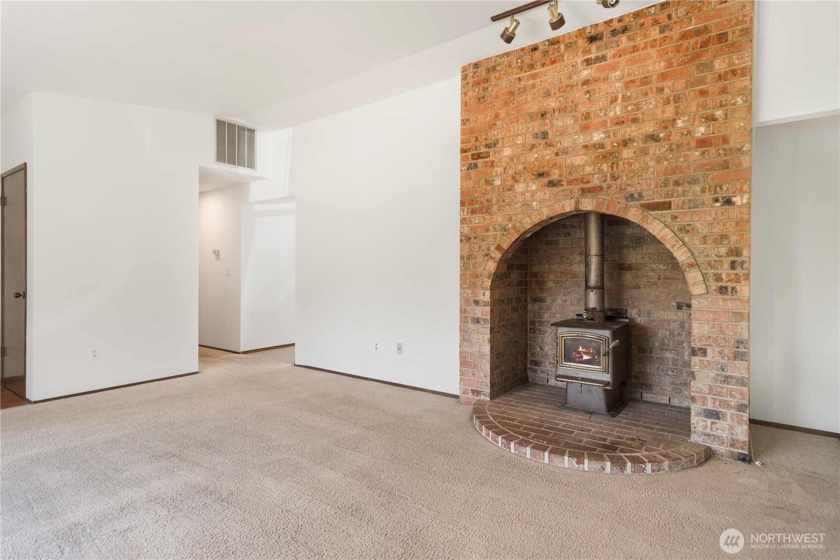 18552 15th Loop Northeast Poulsbo, WA 98370 - Photo 4 of 28