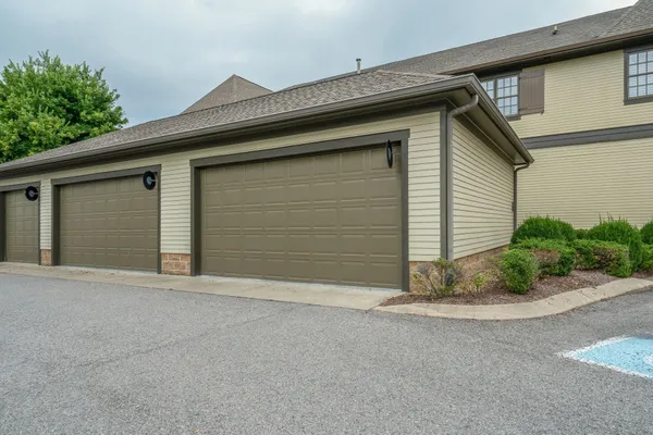 $5,400 | 1015 Westhaven Boulevard, Unit 200, Franklin, TN 37064