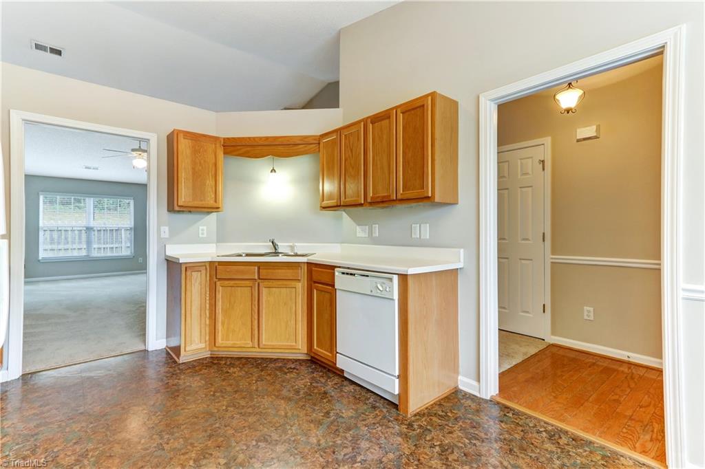 2912 WaterStone Loop High Point, NC 27265 - Photo 8 of 24 Interior Space/Layout
