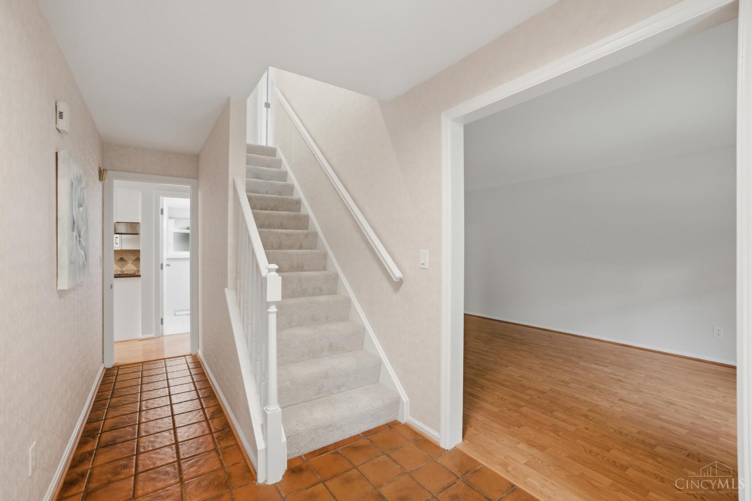 2101 Berrypatch Drive Cincinnati, OH 45244 - Photo 4 of 44
