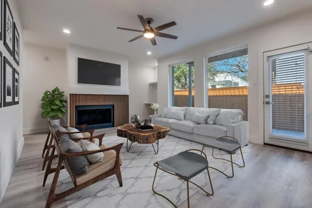 $2,650 | 5755 Phoenix Drive, Unit A, Dallas, TX 75231