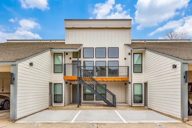 $2,650 | 5755 Phoenix Drive, Unit A, Dallas, TX 75231
