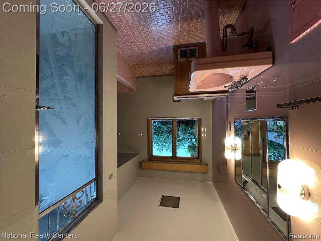 821 Pemberton Road Grosse Pointe, MI 48230 - Photo 32 of 64