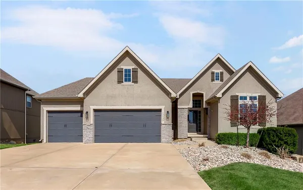 $560,000 | 17320 Northwest 130th Court, Platte City, MO 64079